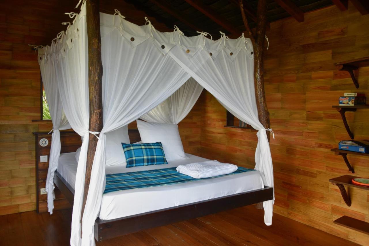 Domaine Karaibes Villa Deshaies Buitenkant foto