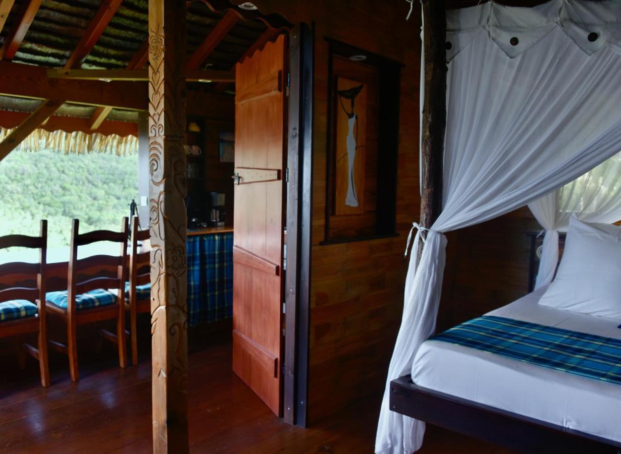 Domaine Karaibes Villa Deshaies Buitenkant foto